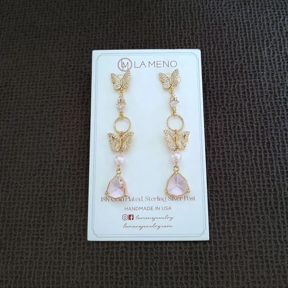La Meno "Sparkling🎆 Butterfly🦋" Earrings - Picture 15 of 16